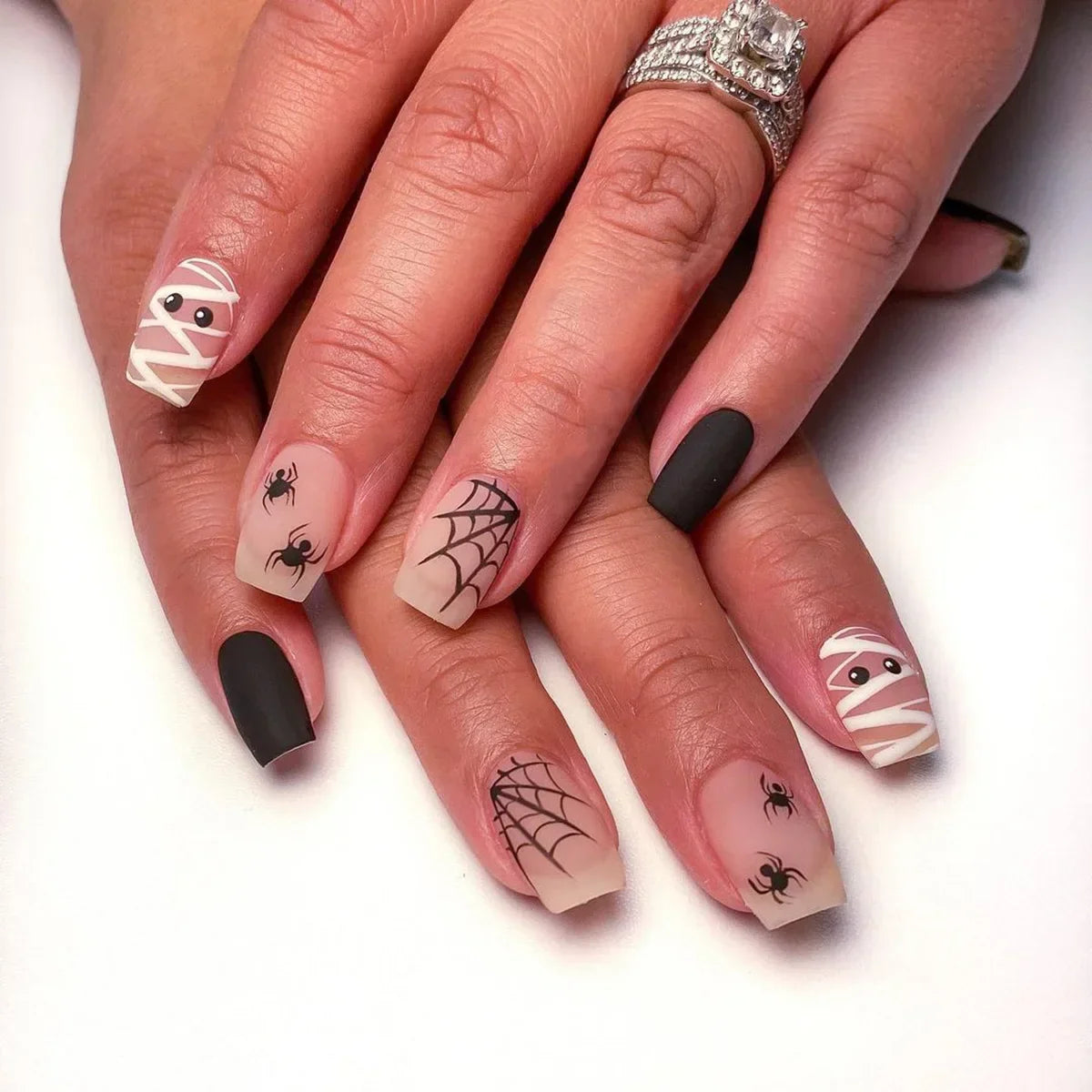 Ghostly Glow 24Pcs Black Square Press-On Nails